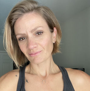 Meet your Posher, Carli